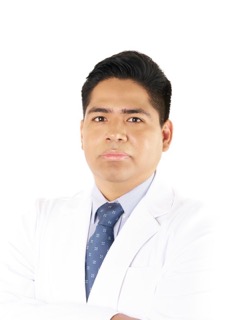 Dr. Ralph Fersen Ayala Castillo - Neumólogo